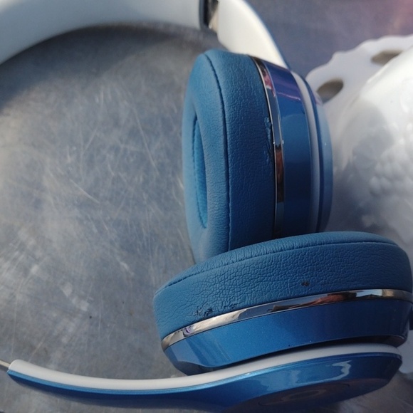 Beats Blue Wired Headphones NWOT - Picture 3 of 3